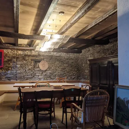 Ratto Del Gallo לינה וארוחת בוקר סטרסה